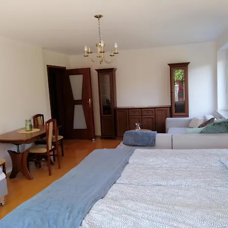 Nad Jeziorem Habitación en casa particular
